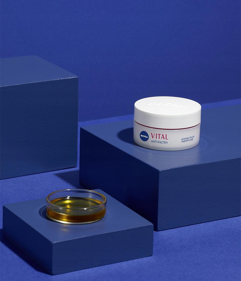 NIVEA Krem na Dzień Vital Przeciwzmarszczkowy Odżywczy, 40 ml - obrazek 4