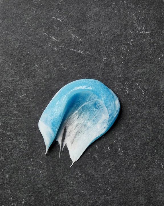 NIVEA MEN NAWILŻAJĄCY ŻEL DO GOLENIA PROTECT & CARE 200 ml - obrazek 3