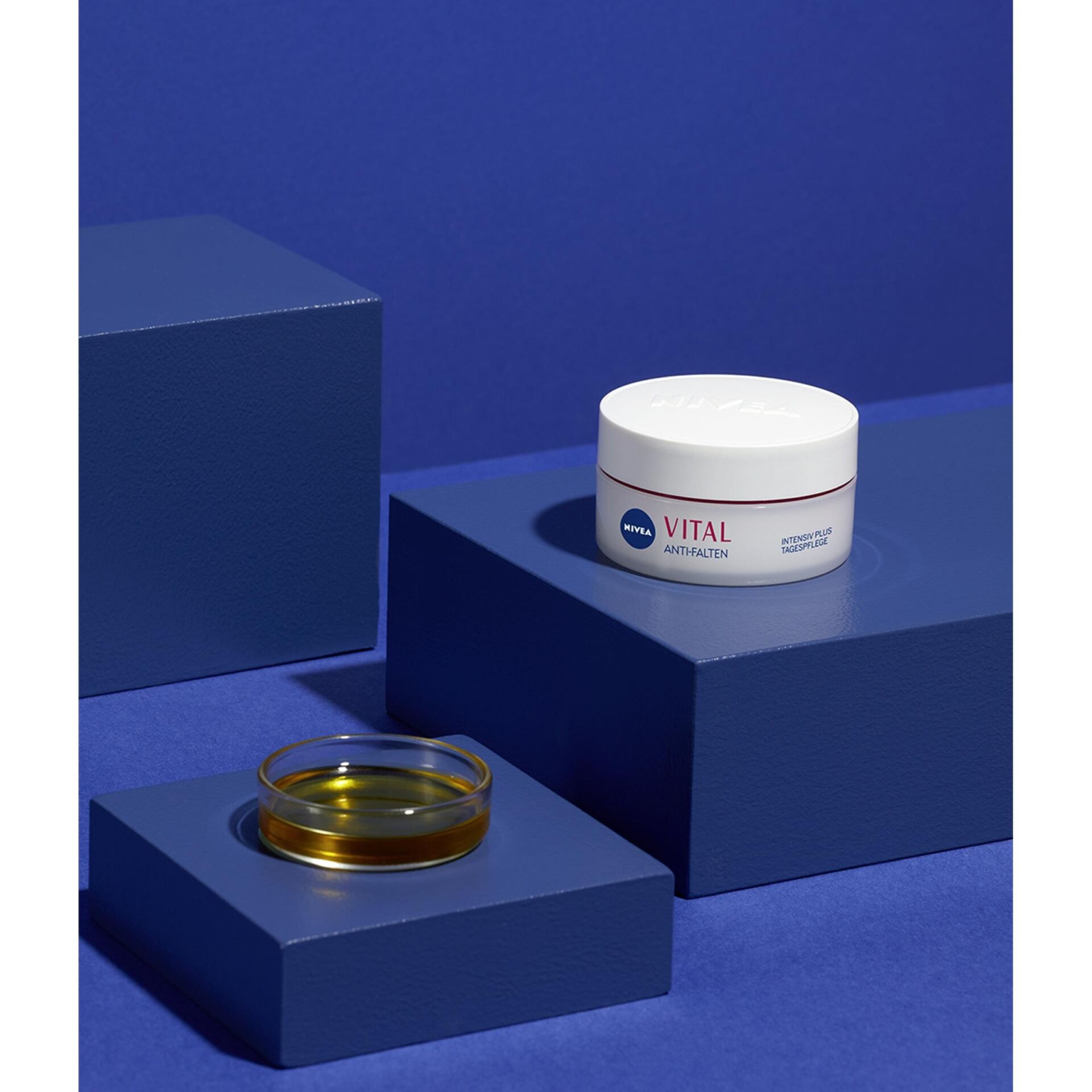 NIVEA Krem na Dzień Vital Przeciwzmarszczkowy Odżywczy, 40 ml - obrazek 10