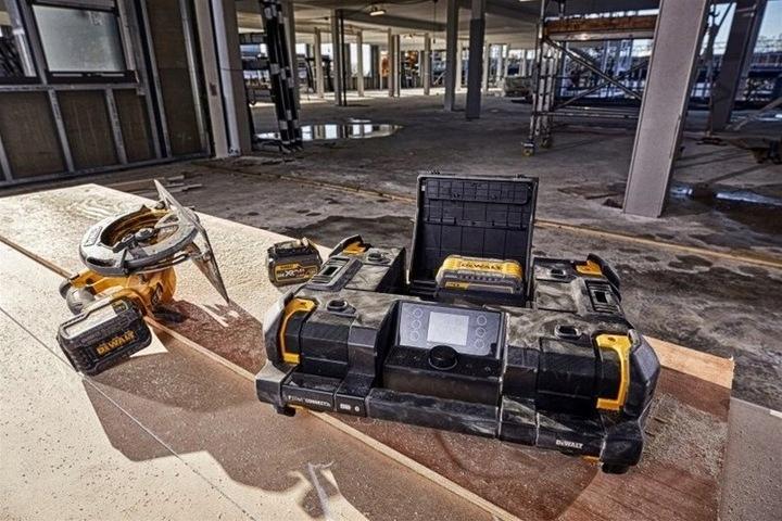 DeWalt Radio budowlane z ładowarką DWST1-81078 TSTAK BLUETOOTH USB AUX - obrazek 7