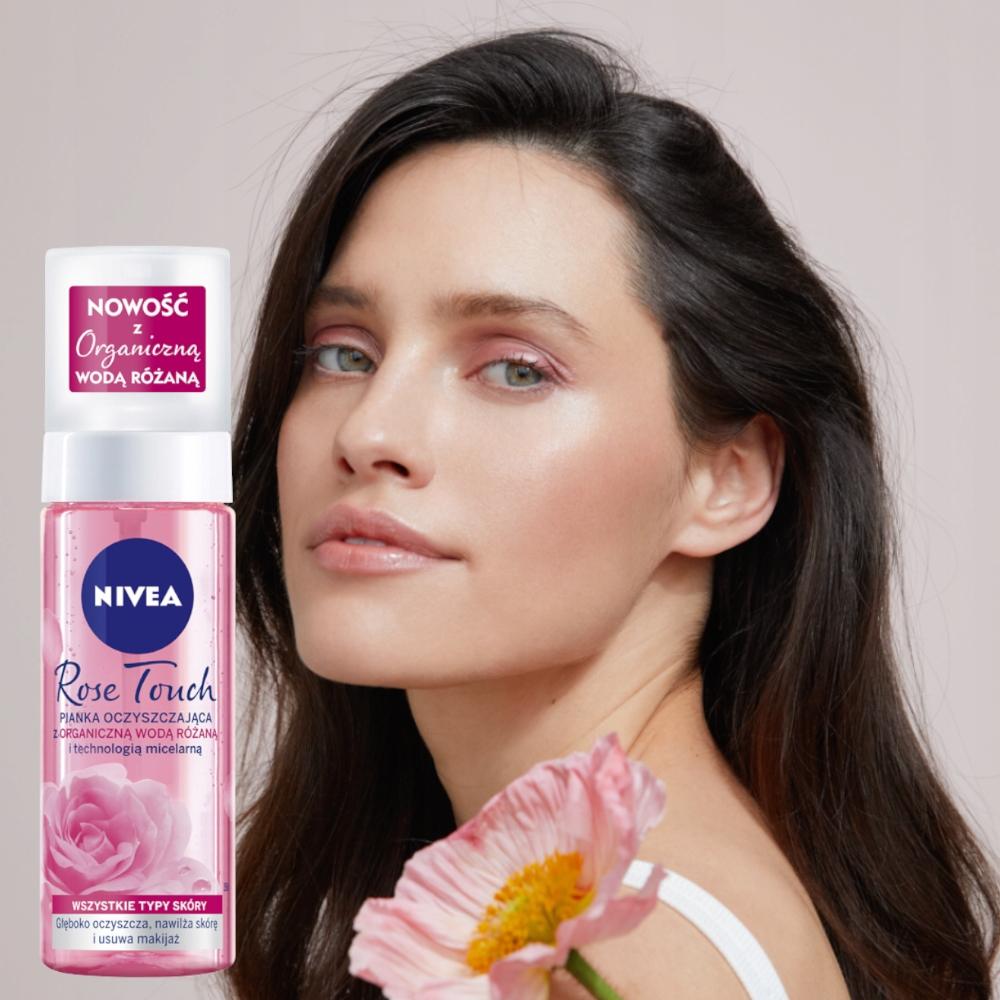 NIVEA Pianka mus do mycia twarzy Rose Touch 150ml - obrazek 3