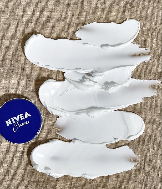 NIVEA Krem nawilżający do ciała twarzy CREME 400ml - obrazek 4