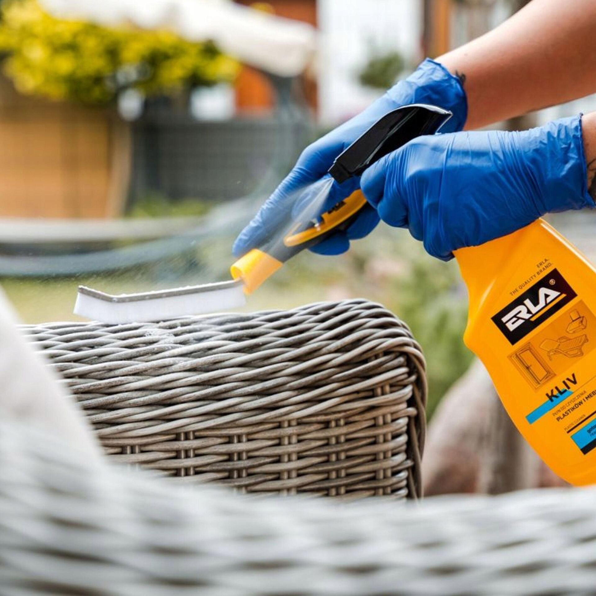 Płyn Uniwersalny do Mycia Plastików 750ML ERLA KLIV R1061 - obrazek 4