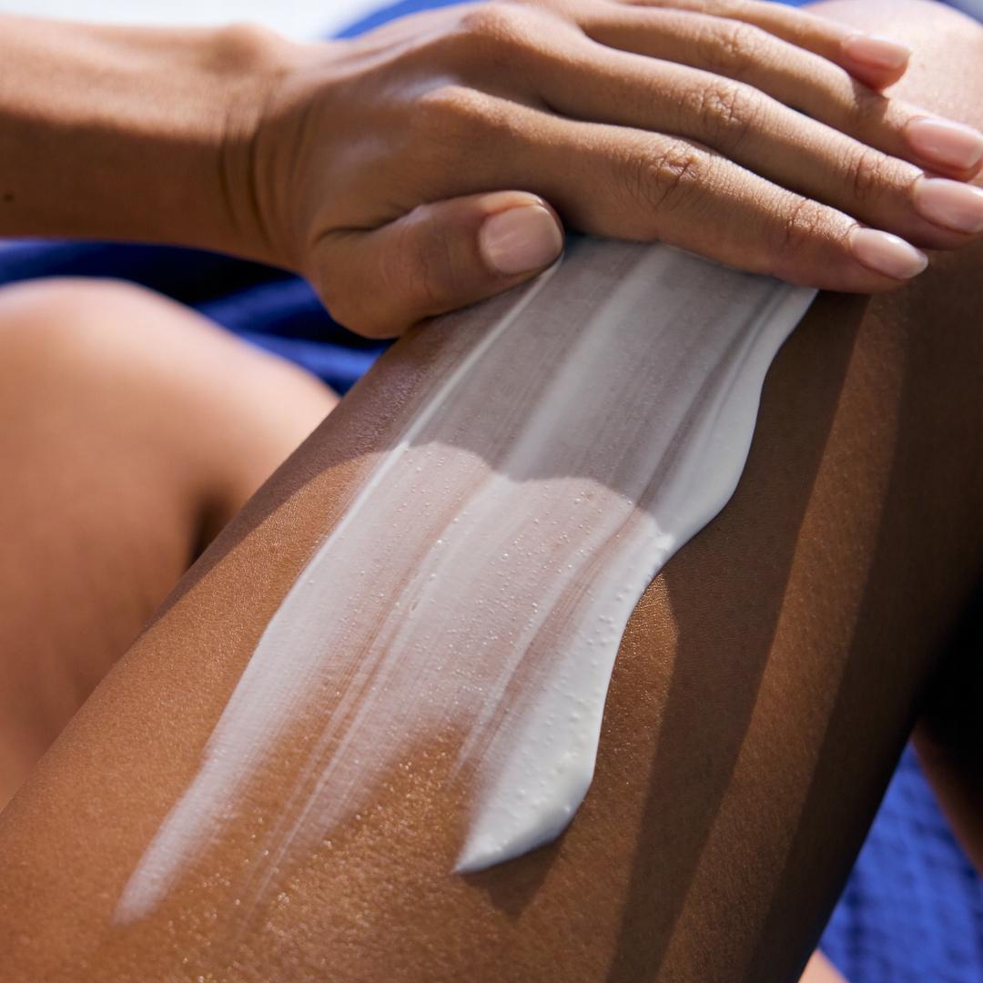 NIVEA UJĘDRNIAJĄCE MLECZKO DO CIAŁA Q10 + WITAMINA C 400 ML - obrazek 4