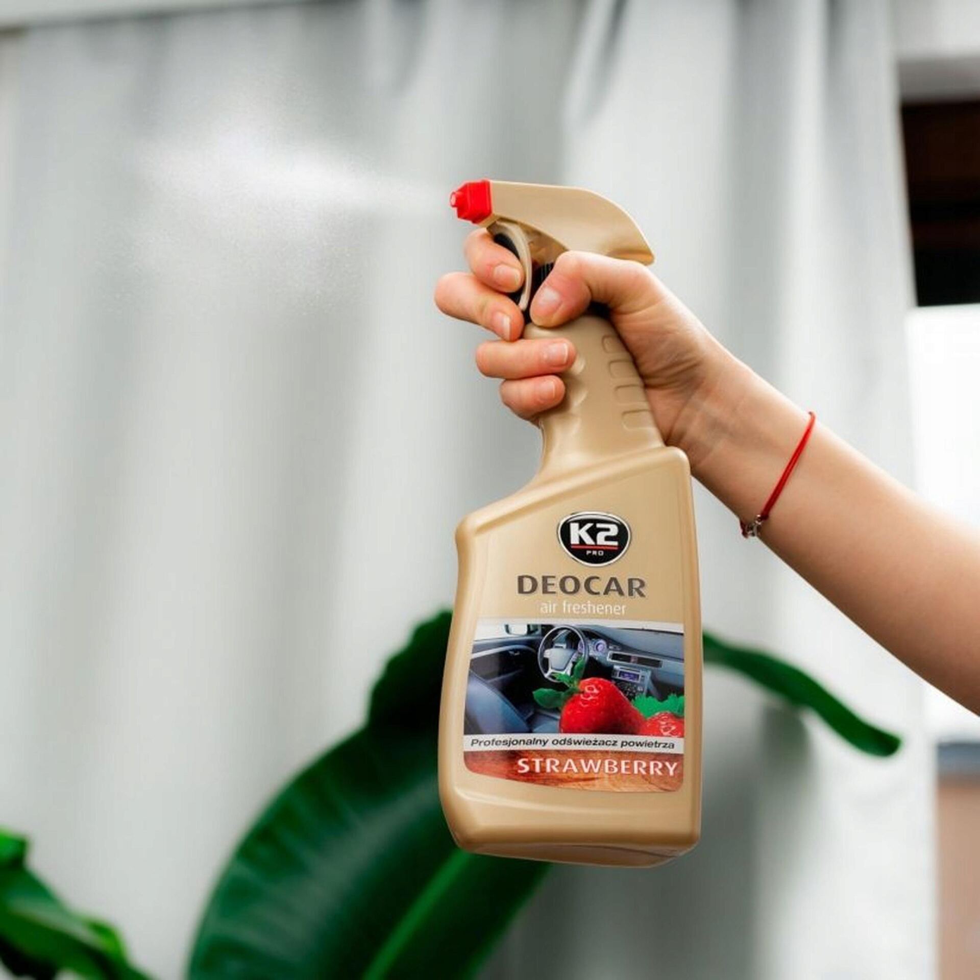 K2 Odświeżacz Powietrza do Samochodu Auta DeoCar Strawberry 700ml M115SM - obrazek 3